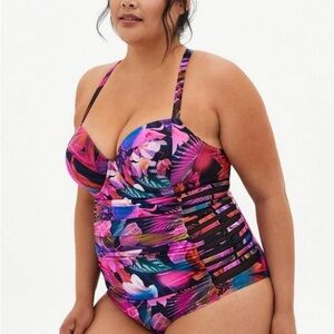 Torrid 3 D/DD Tropical Floral Lattice Side One Piece Swimsuit NWT Multi Leaves